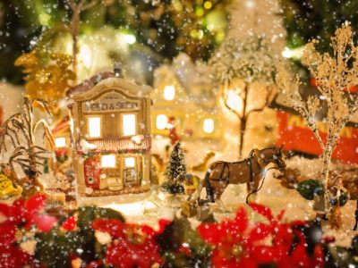 christmas-village-1088143_1280-jill111-pixabay